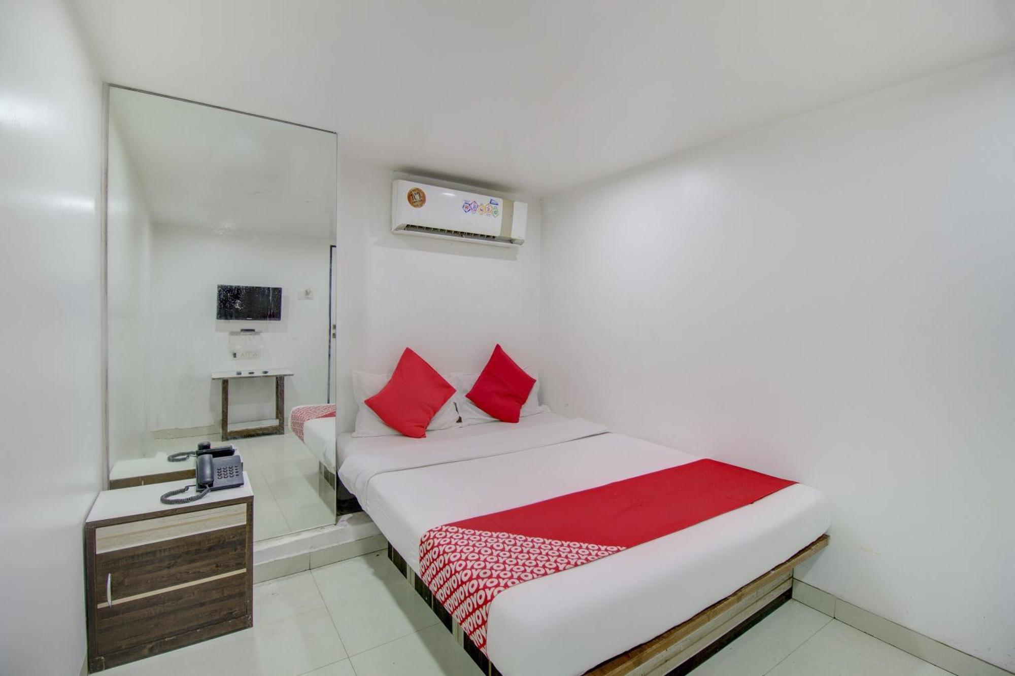 โอโย 75262 โฮเทล บลู ไลท์ Hotel มุมไบ ภายนอก รูปภาพ